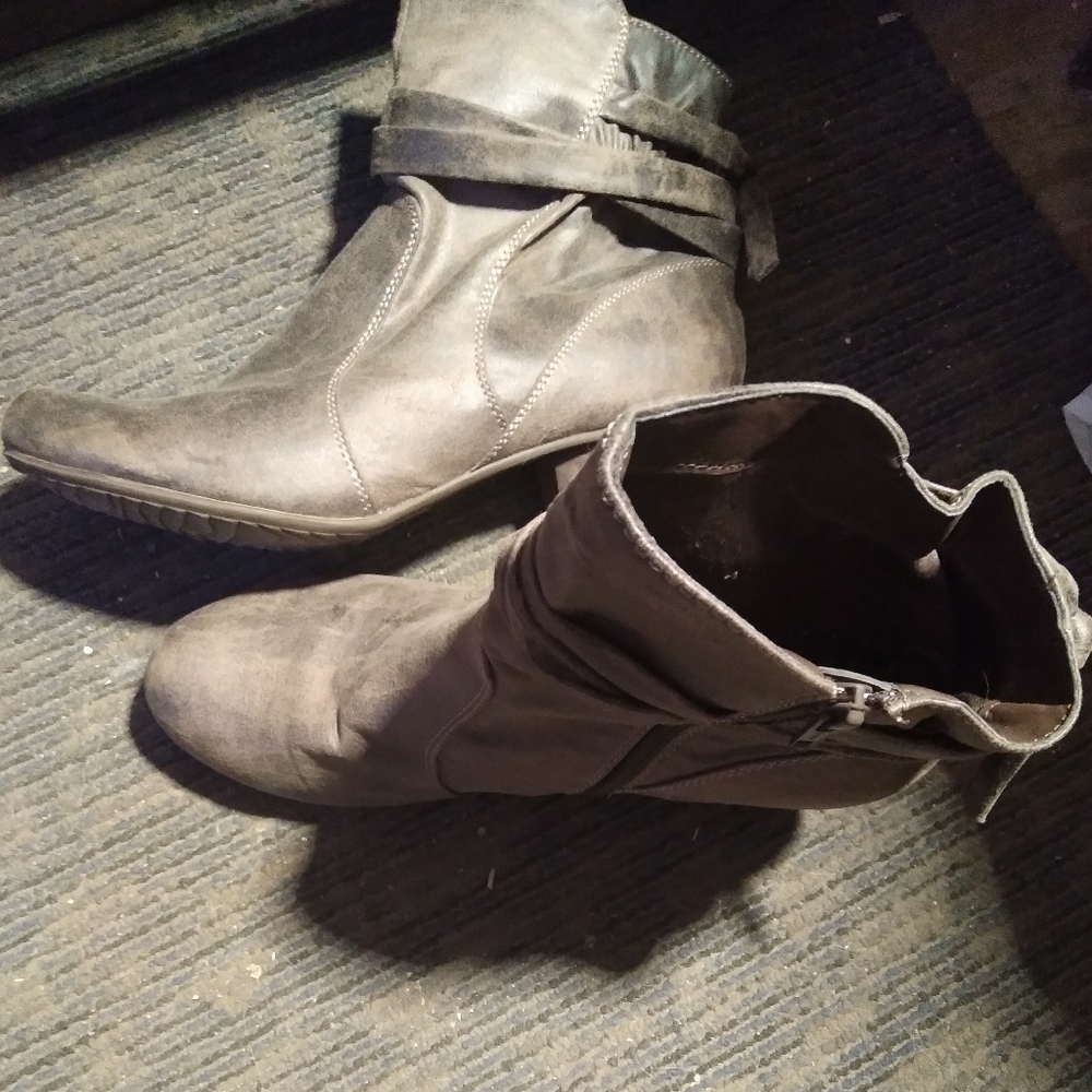 Ankle boots